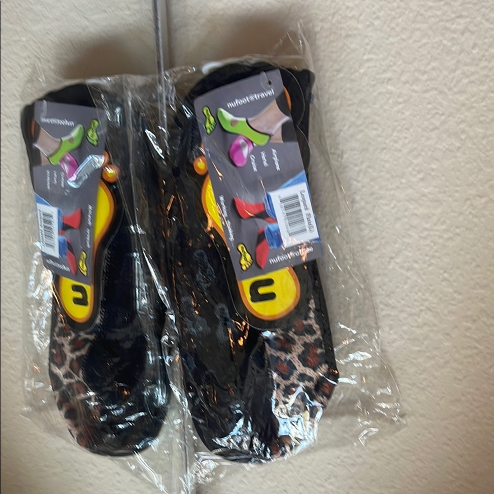 Women's Leopard Print Ballet Slippers.